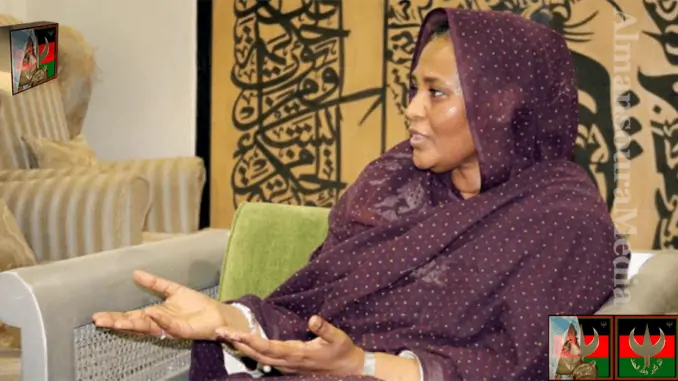 وزيرة خارجية السودان مريم الصادق المهدي خلال حوارها مع (الشرق الأوسط)